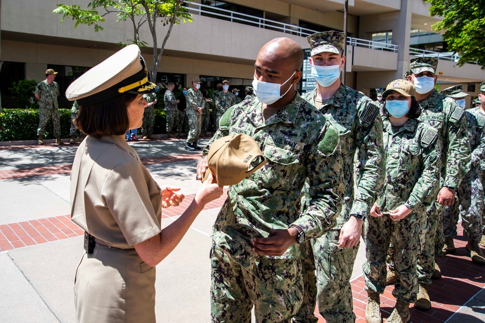 NMRTC San Diego Welcomes Troops 2 Task Sailors