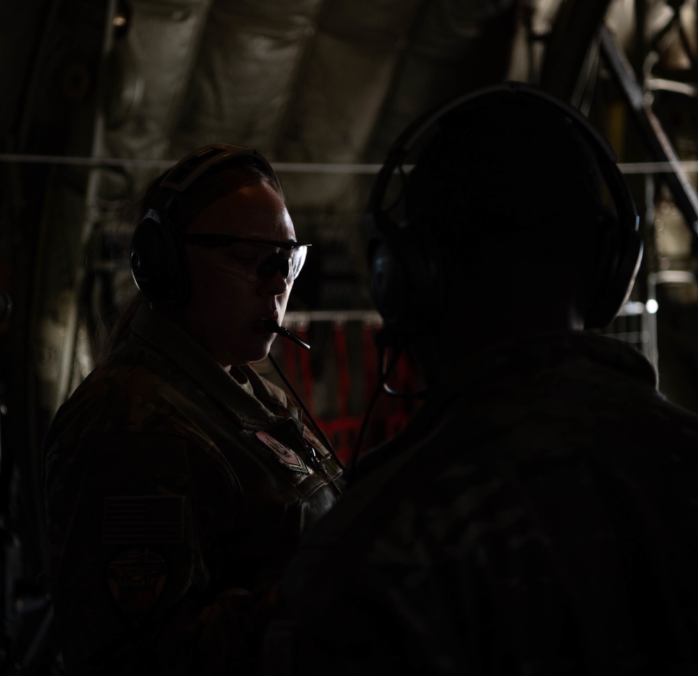 86th AES simulate Aeromedical Evacuation with 31st SAROS
