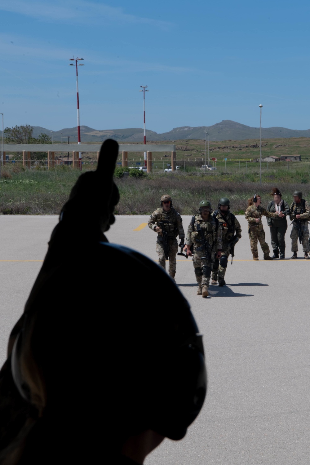 86th AES simulate Aeromedical Evacuation with 31st SAROS