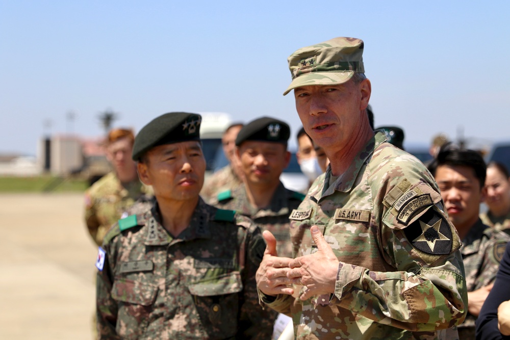 ROK 7th Corps visits 2nd Combat Aviation Brigade