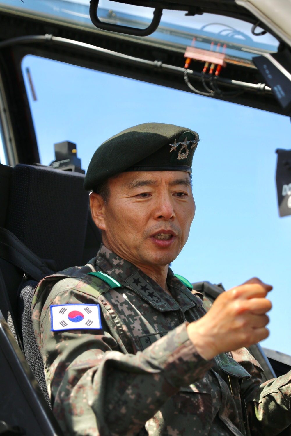 ROK 7th Corps visits 2nd Combat Aviation Brigade