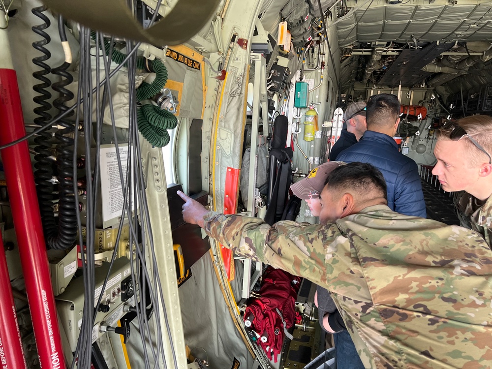 176th Wing showcase rescue Airmen, aircraft at Great Alaska Aviation Gathering