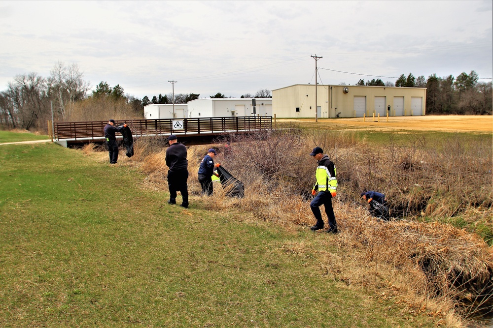 Dozens of Fort McCoy members help with Earth Day cleanup of cantonment area