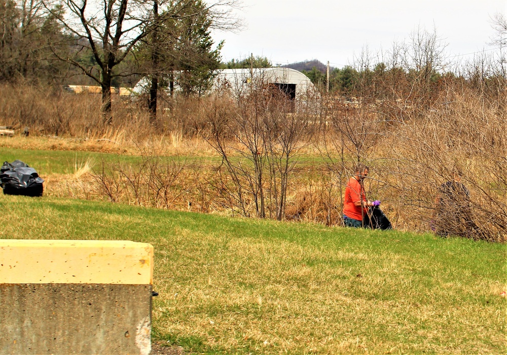 Dozens of Fort McCoy members help with Earth Day cleanup of cantonment area