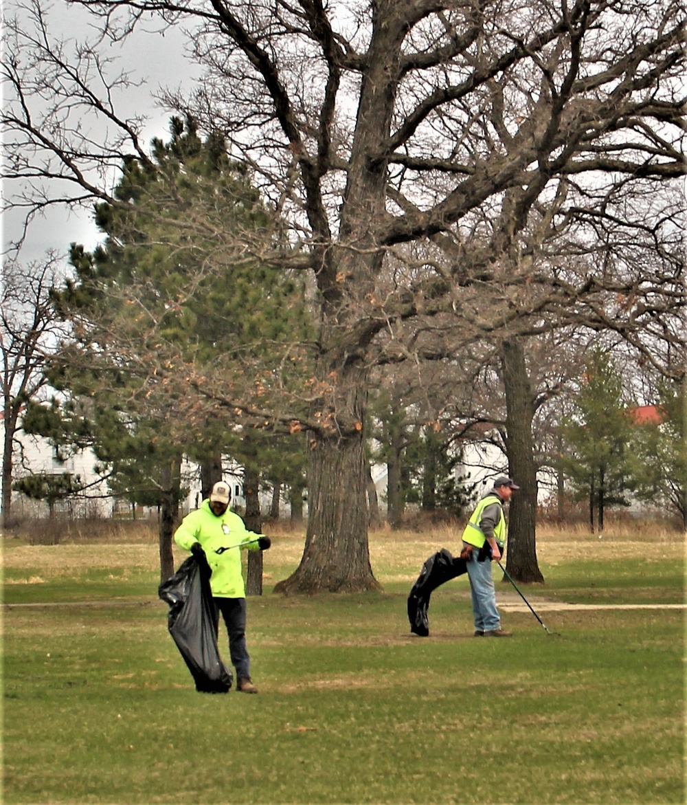 Dozens of Fort McCoy members help with Earth Day cleanup of cantonment area