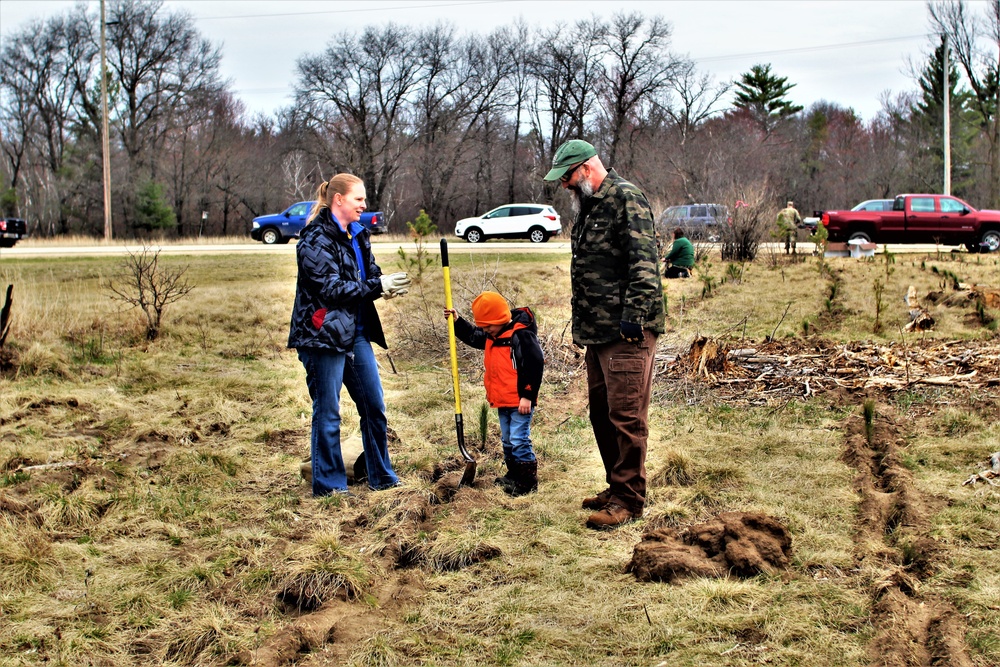 Dozens attend Fort McCoy’s 2022 Arbor Day observance, tree planting