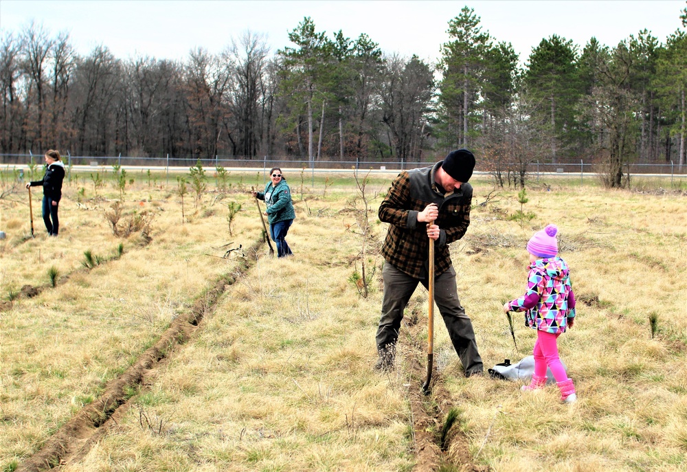 Dozens attend Fort McCoy’s 2022 Arbor Day observance, tree planting