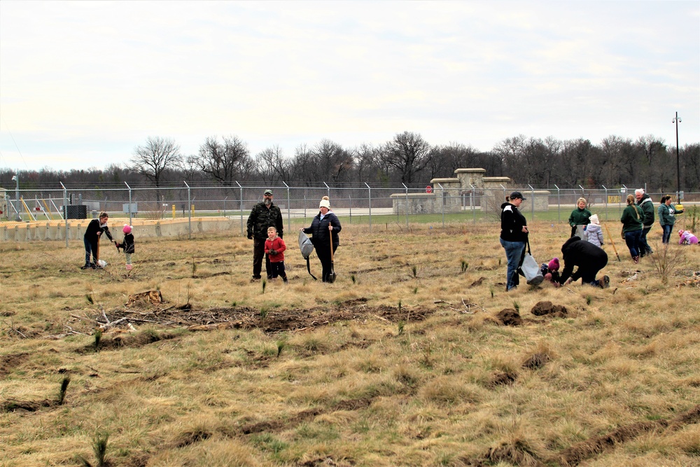 Dozens attend Fort McCoy’s 2022 Arbor Day observance, tree planting