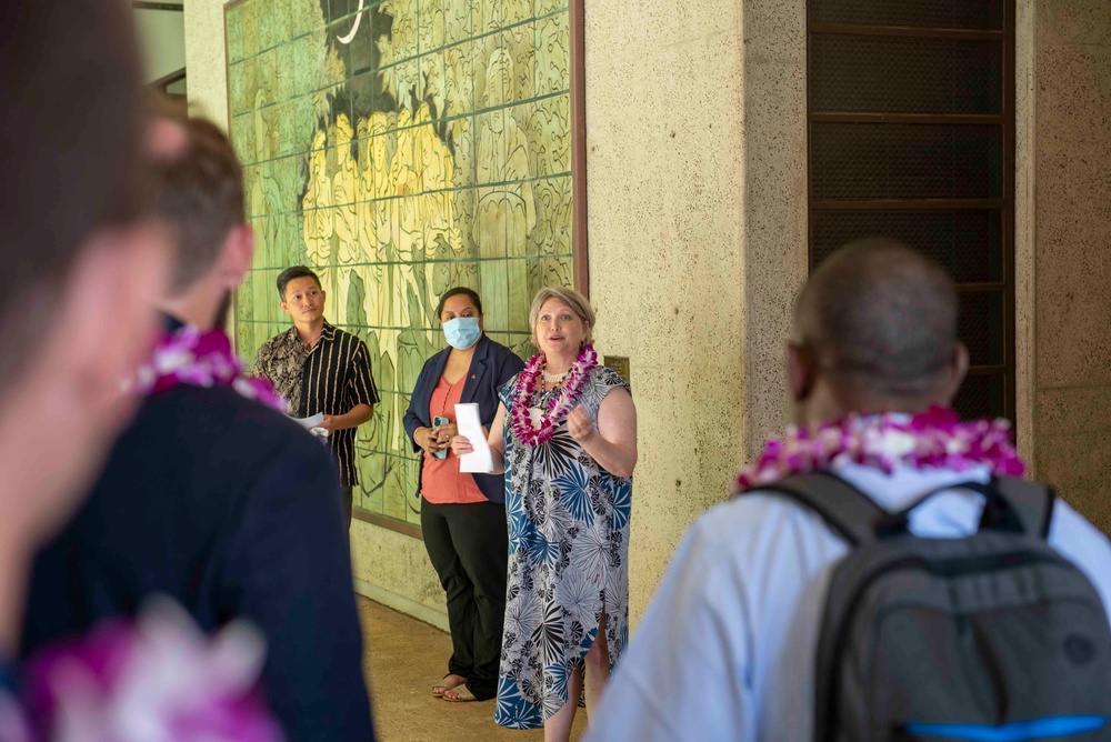Delegation from PNG tour the University of Hawaii