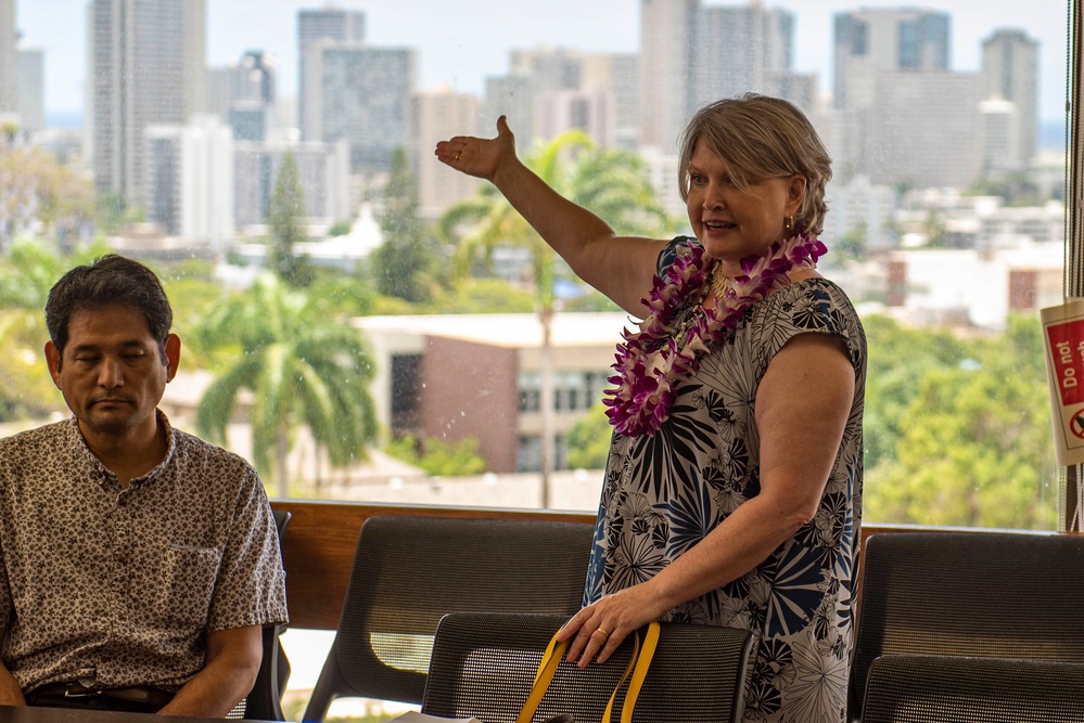 Delegation from PNG tour the University of Hawaii