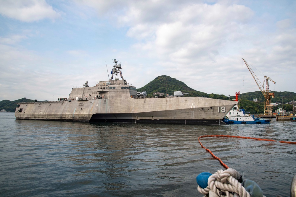 USS Charleston Pulls Into CFAS