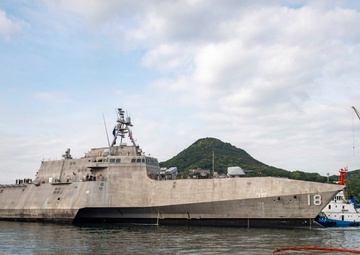 USS Charleston Pulls Into CFAS