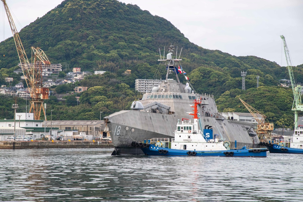 USS Charleston Pulls Into CFAS