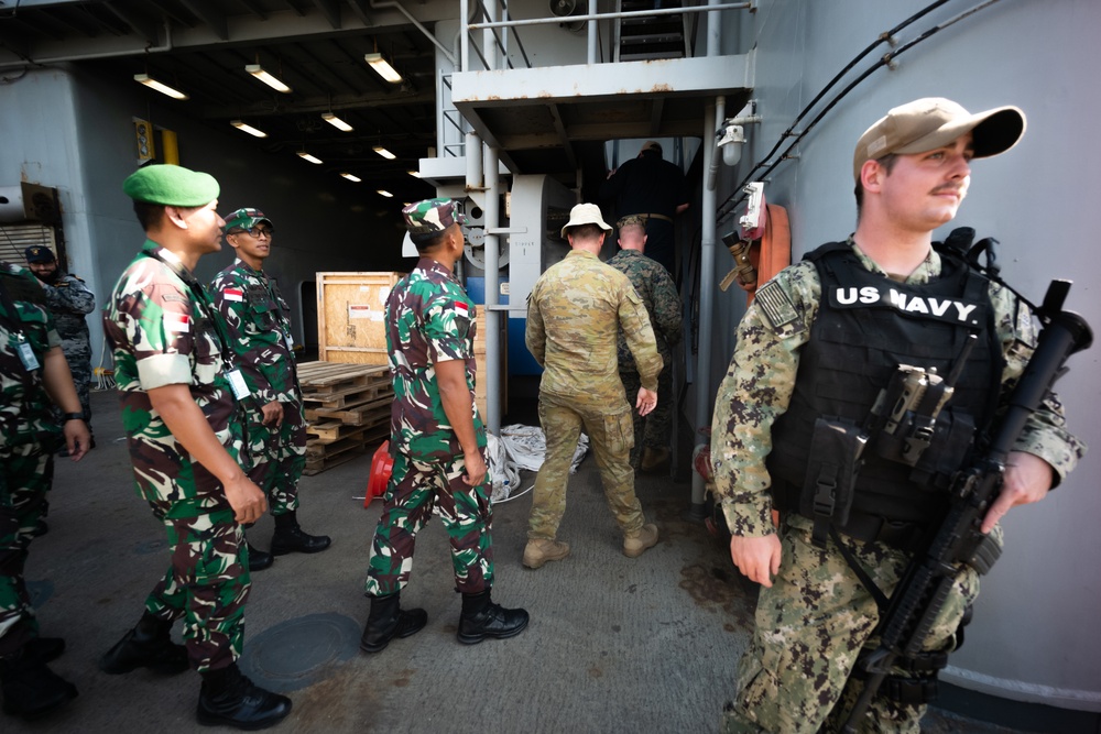 Marines and Partner Nation Forces Tour USS Ashland (LSD-48)