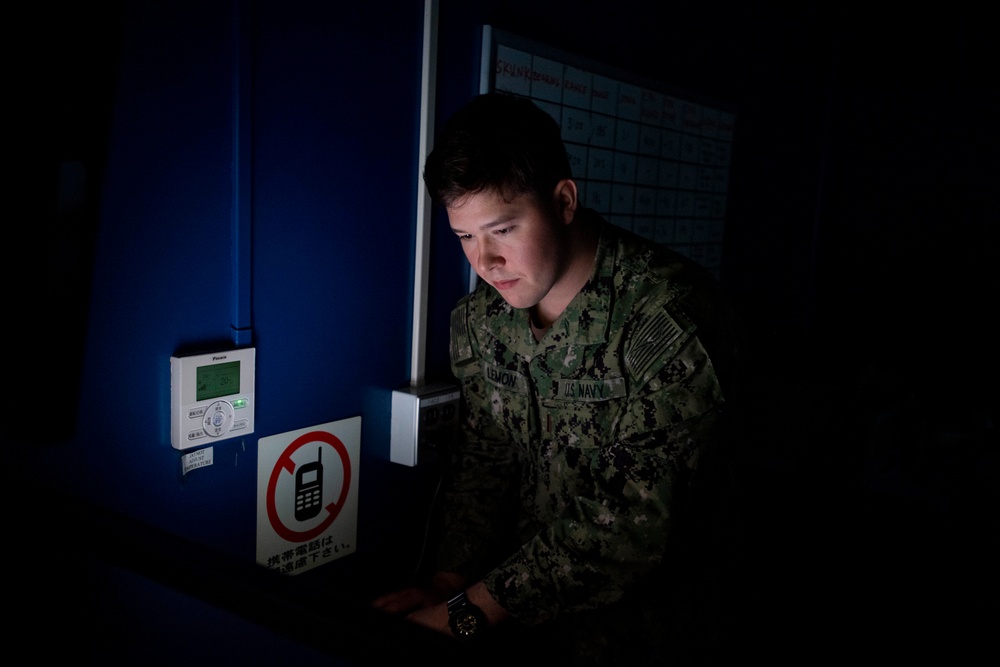 USS America (LHA 6) Sailors Practice Bridge Operations