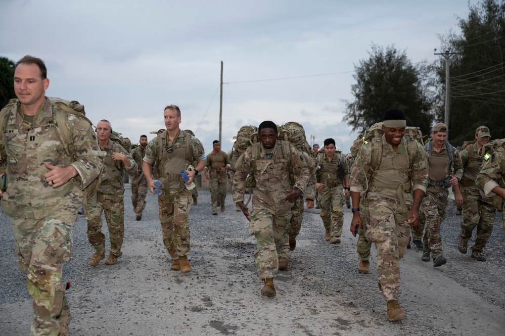 475TH EABS participates in Norwegian ruck march