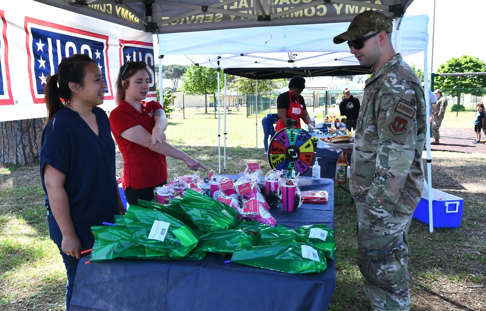 USO heads appreciation BBQ at Darby Military Community
