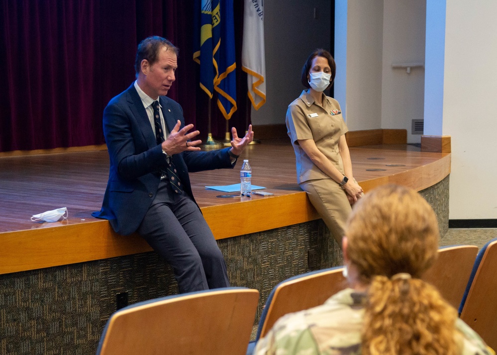 USUHS’ Dean Elster Visits NMRTC San Diego