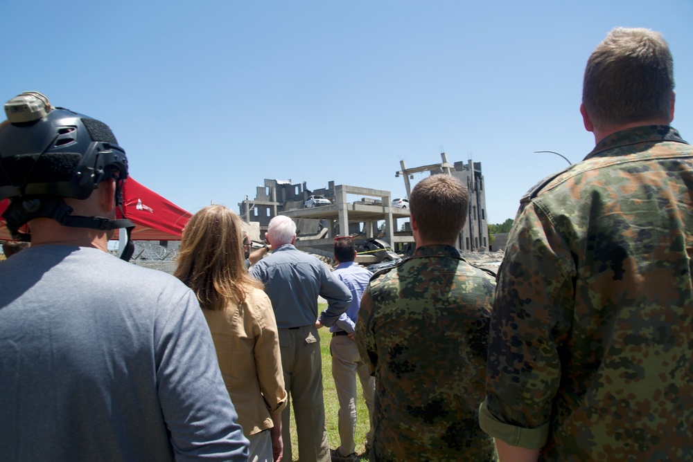 Emerald Warrior 22.1: AFSOC executive director visits Guardian Centers training facility in GA