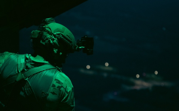 24th SOW conducts jump operations during Emerald Warrior 22.1
