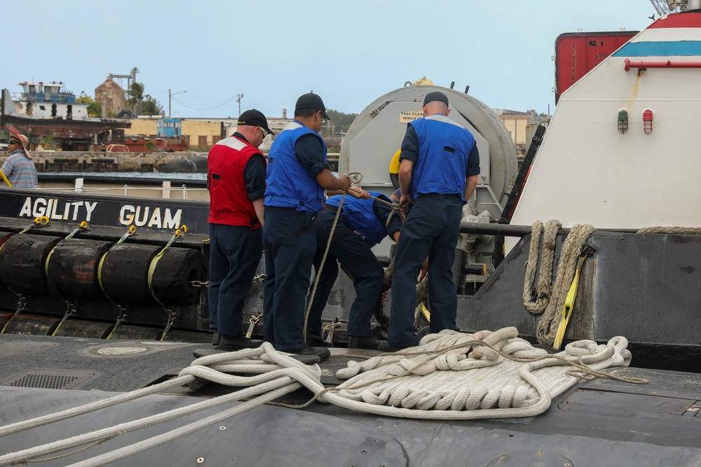 USS Annapolis Departs Naval Base Guam