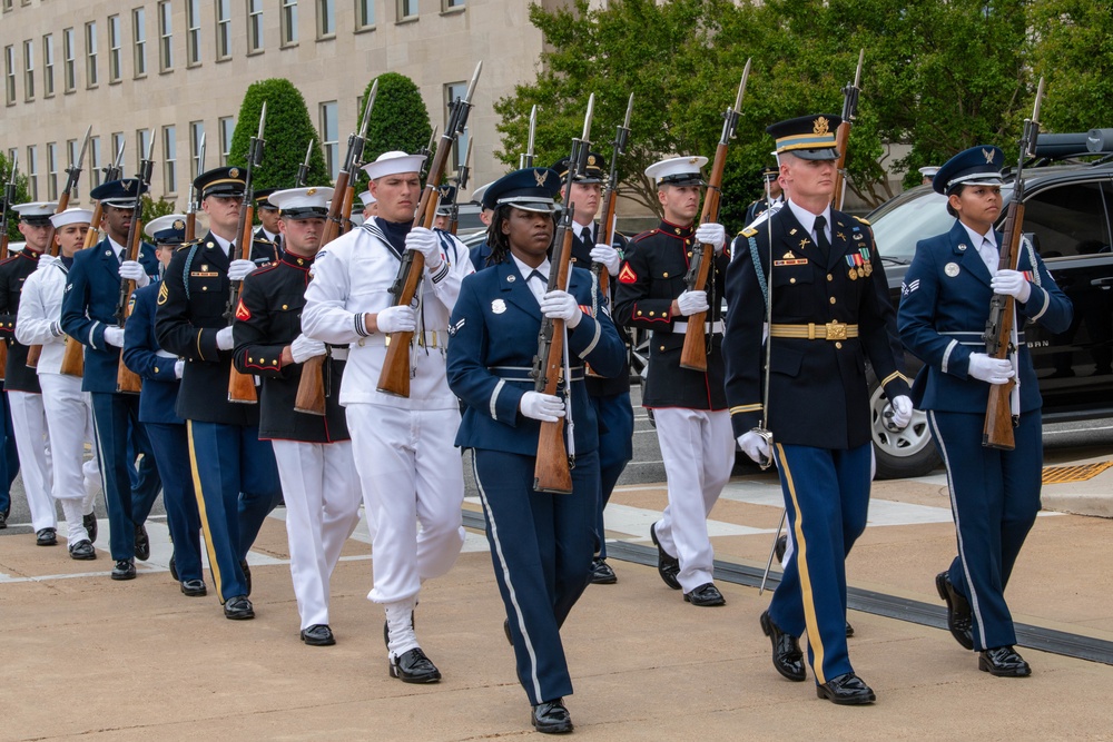 Secretary of Defense Austin and UK Defense Secretary Meet at Pentagon