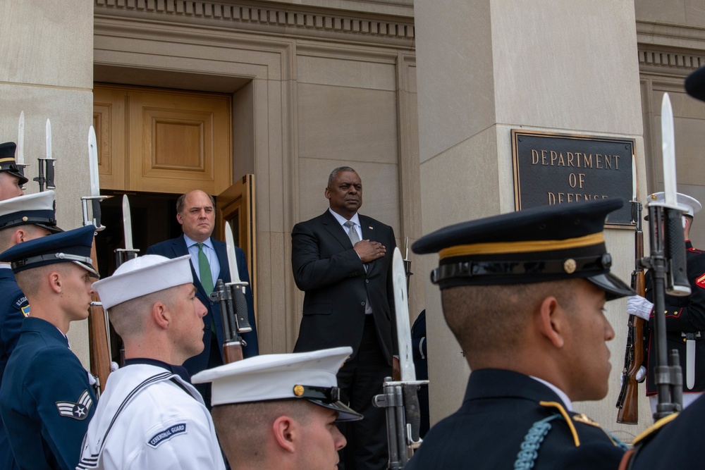 Secretary of Defense Austin and UK Defense Secretary Meet at Pentagon