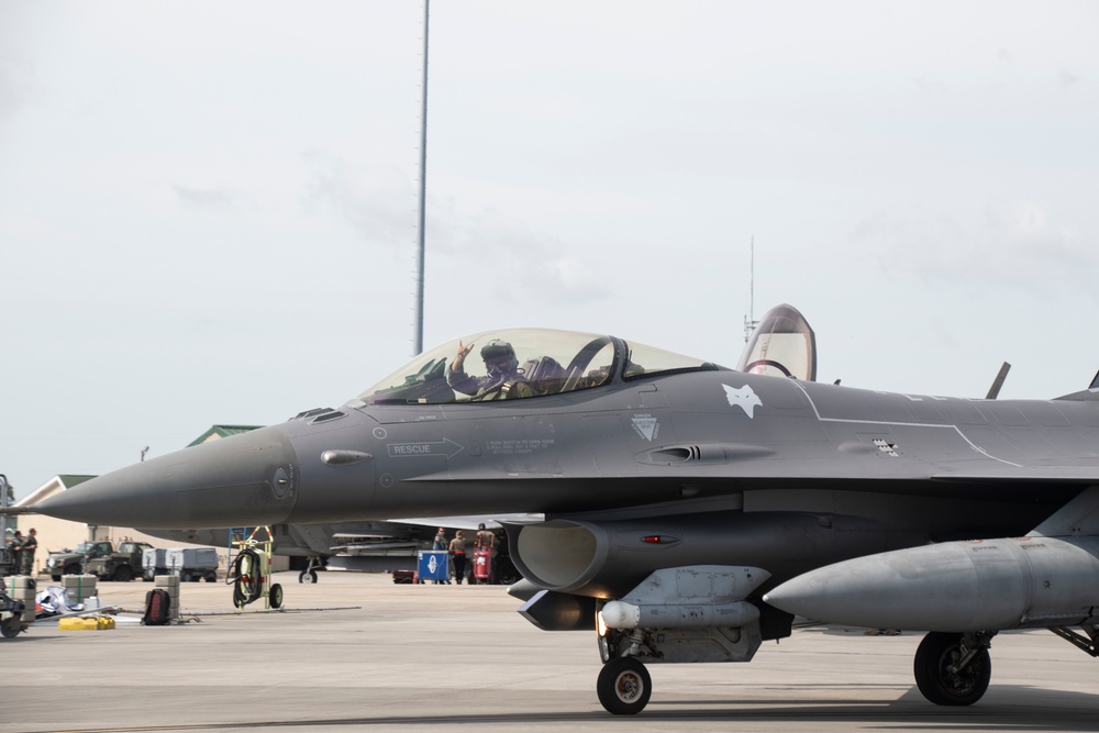South Carolina Air National Guard maintainers keep F-16s fighting during Sentry Savannah