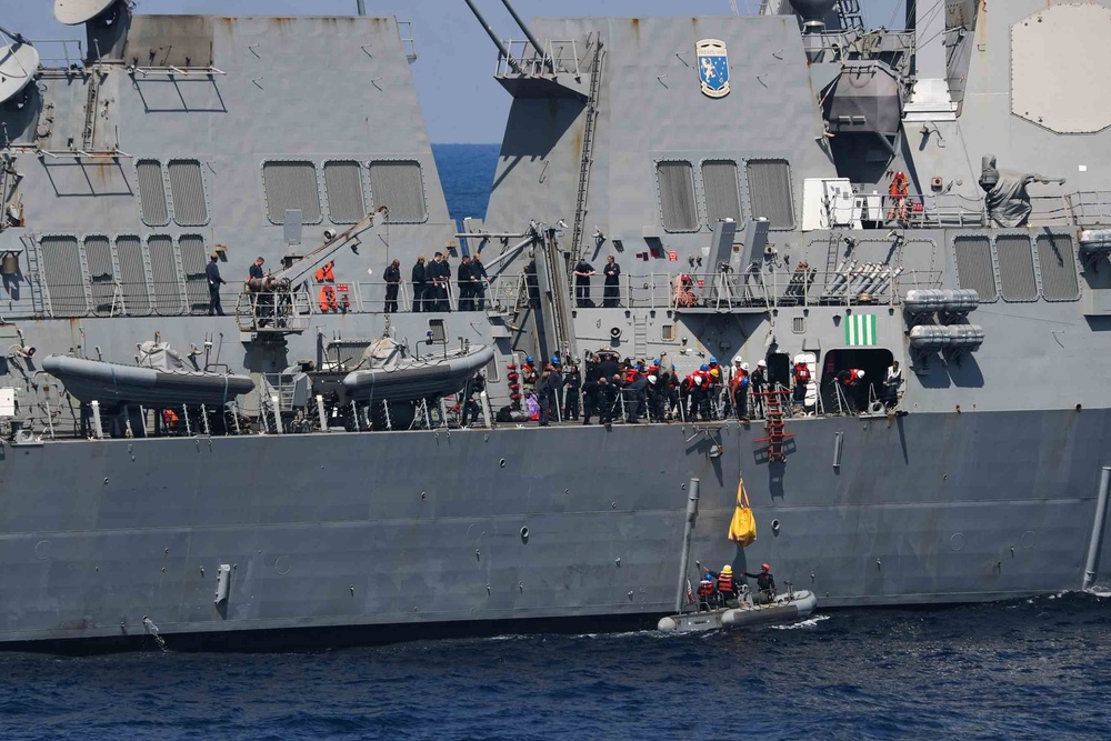 Mobile Bay, Spruance conduct boat operations in the Philippine Sea