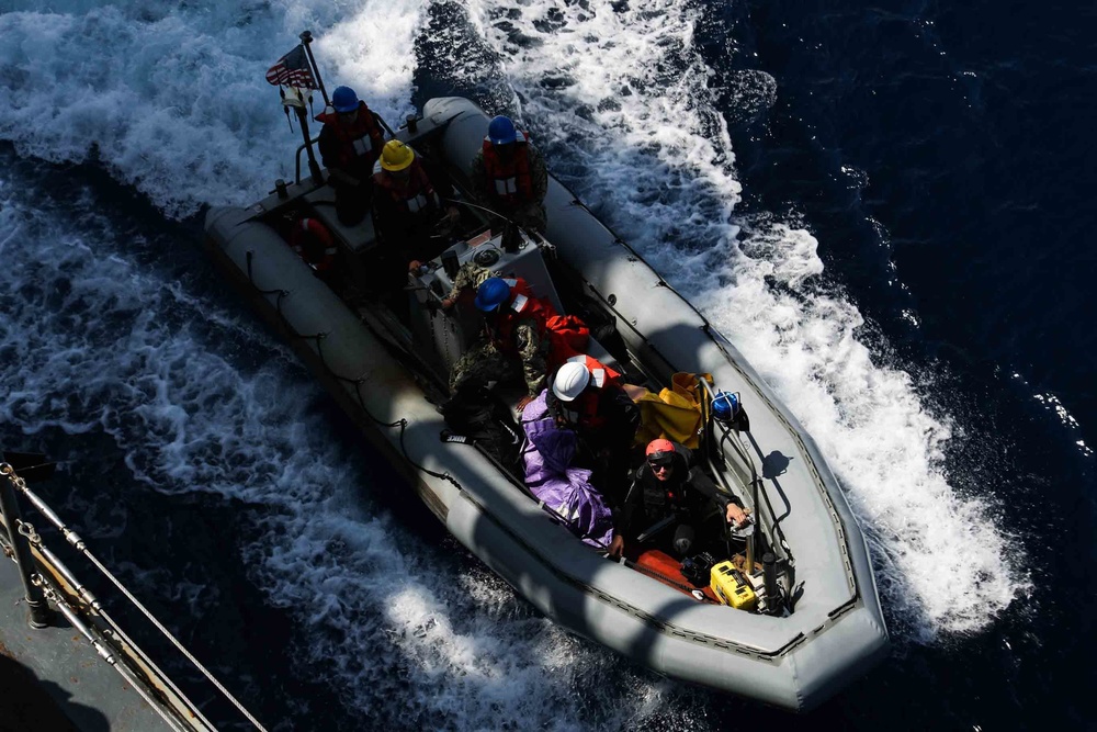 Mobile Bay, Spruance conduct boat operations in the Philippine Sea