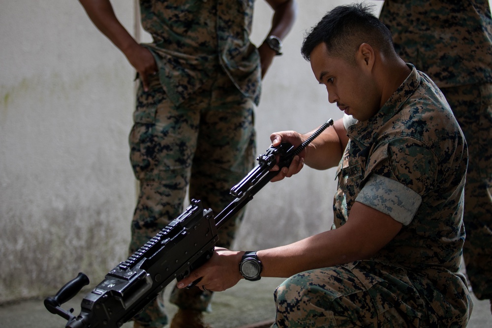 MWSS-171 Conduct Machine Gun Drills During Eagle Wrath 22