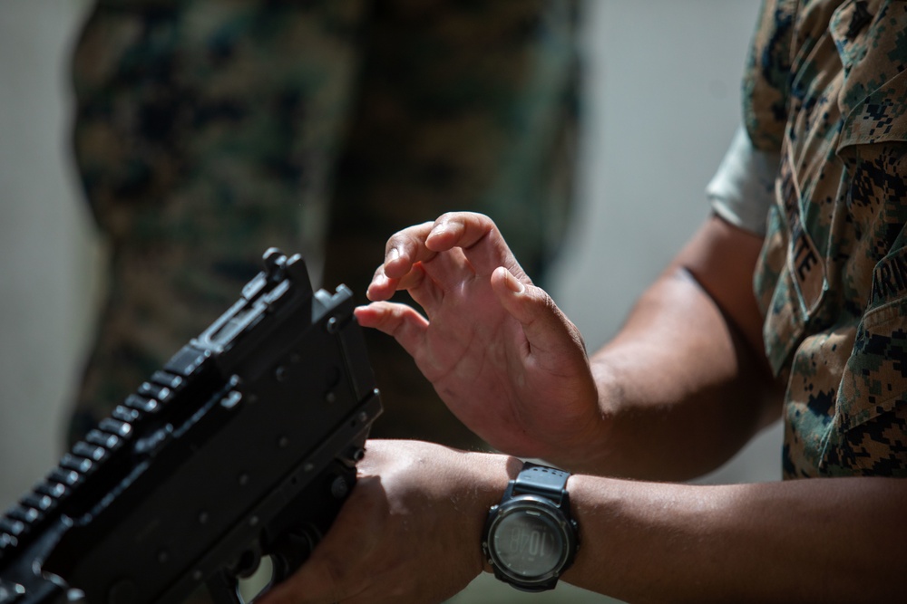 MWSS-171 Conduct Machine Gun Drills During Eagle Wrath 22