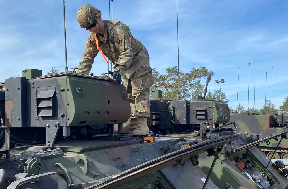 405th AFSB issues 900 APS-2 equipment pieces to Pennsylvania Army National Guard unit for DEFENDER-Europe 22