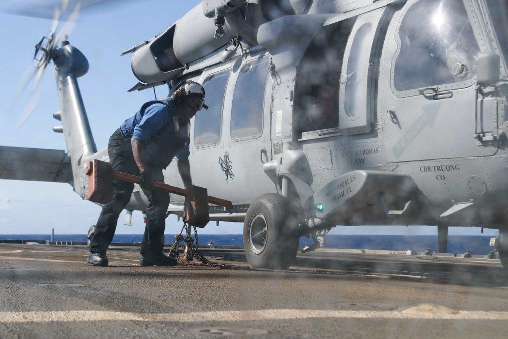 Mobile Bay conducts flight operations
