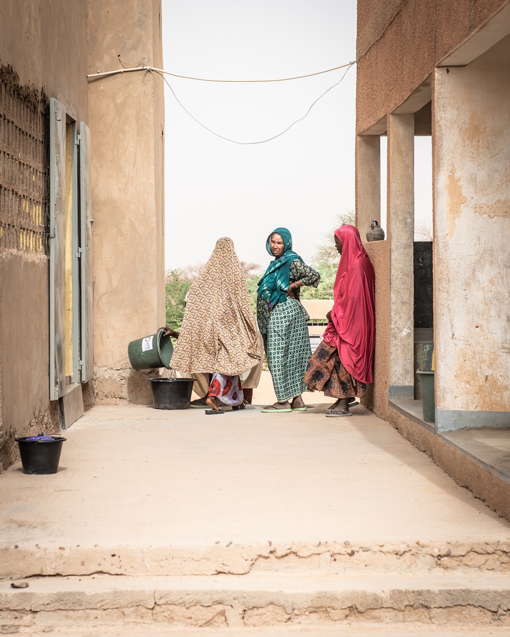 409th civil affairs team engages with villagers of Dari, Niger
