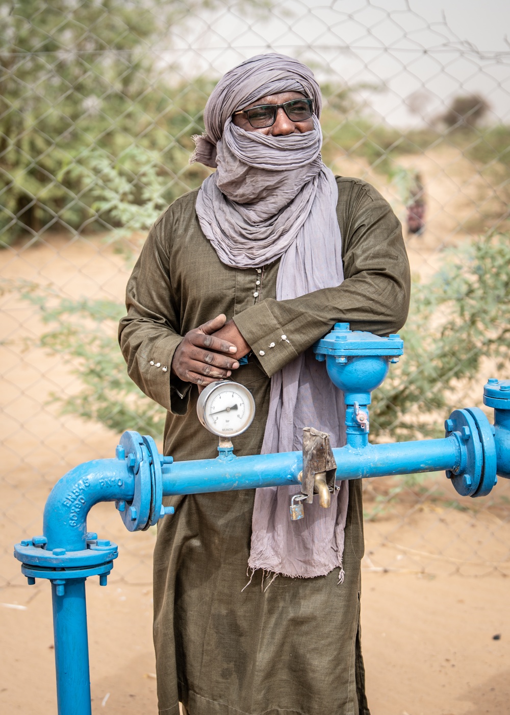 409th civil affairs team engages with villagers of Dari, Niger