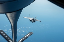 Aerial Refueling: Nomad Lightning