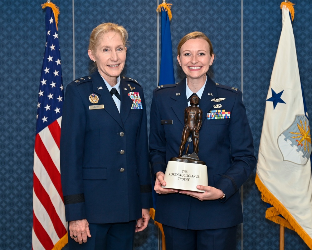 CSAF Brown presents 2020 Koren Kolligian Jr. Trophy