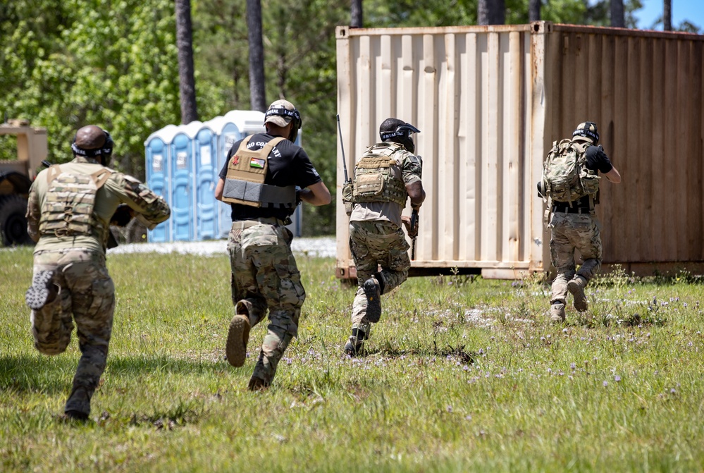 Alabama-Romanian CBRN Soldiers build trust, interoperability, combat readiness