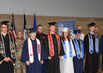 Iowa high school graduates honored with military stoles