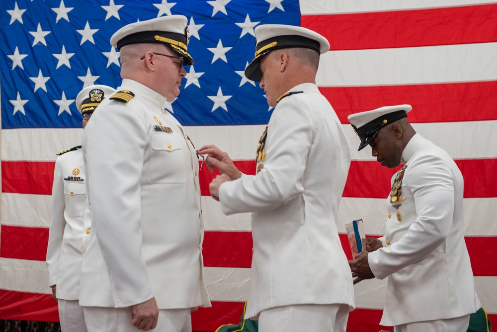 USS Green Bay holds change-of-command ceremony