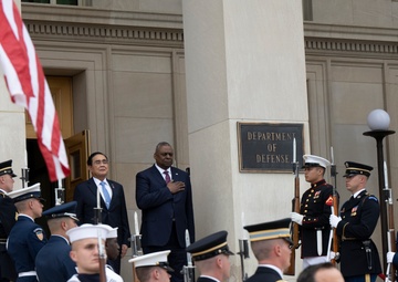 Defense Secretary Austin Hosts Thai PM, Defense Minister at Pentagon