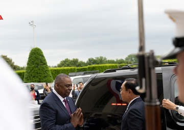 Defense Secretary Austin Hosts Thai PM, Defense Minister at Pentagon