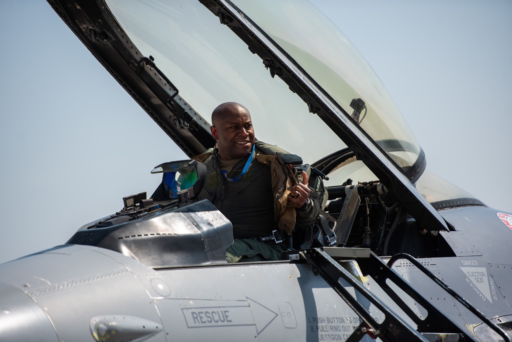 51st Fighter Wing celebrates vice commander's fini-flight