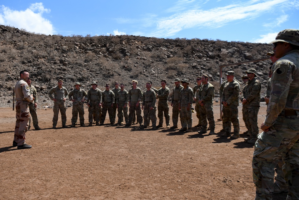 CJTF-HOA service members participate in French Desert Commando Course