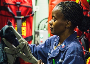 MET Team Provides Support Aboard USS Billings