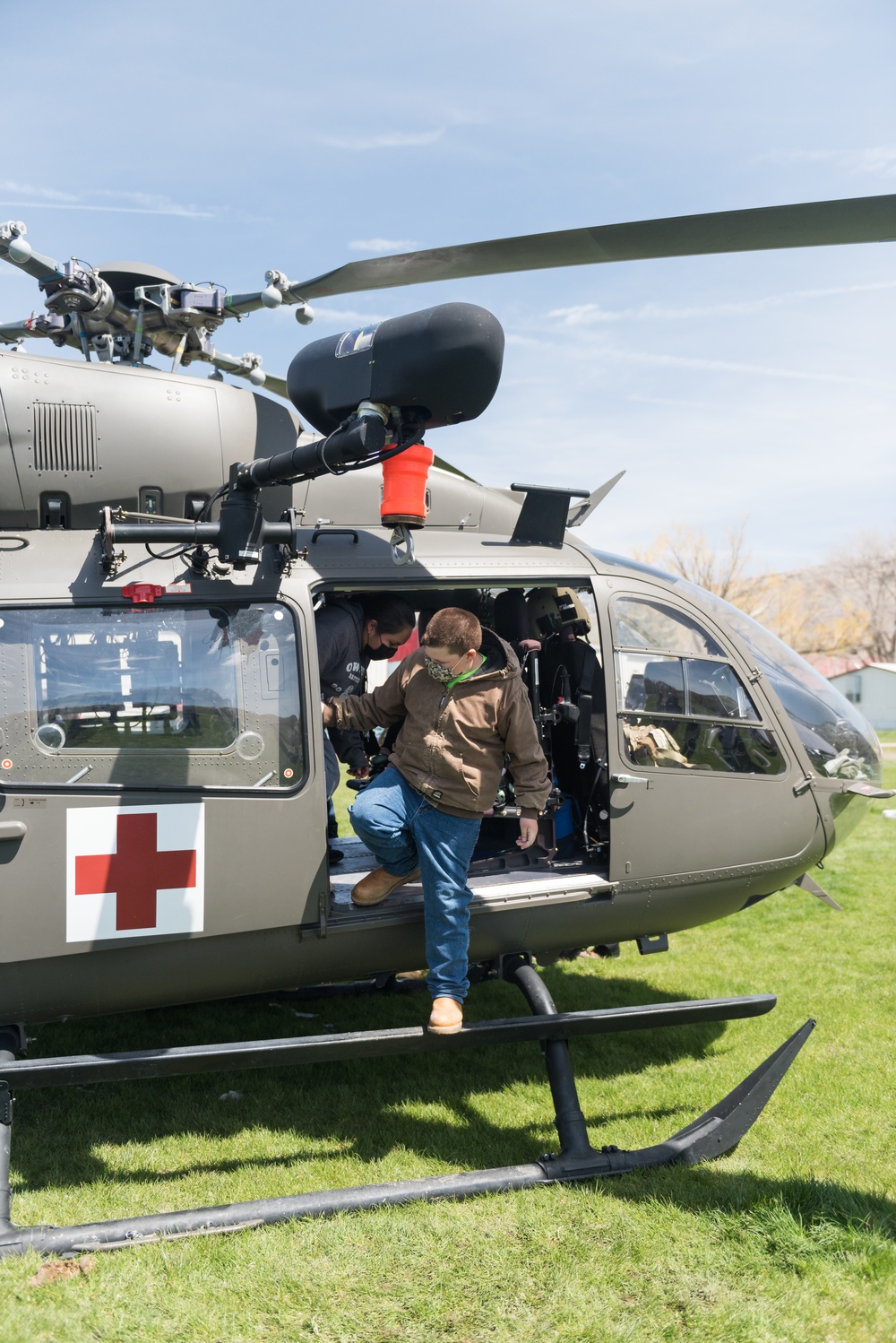 Idaho National Guard participate in the Shoshone-Paiute School Job Fair