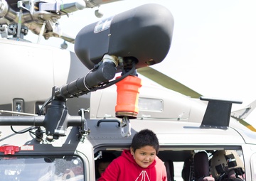 Idaho National Guard participate in the Shoshone-Paiute School Job Fair