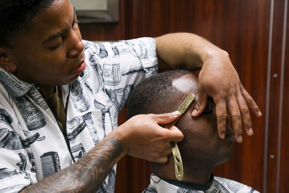 Gunston Hall: Barber Shop