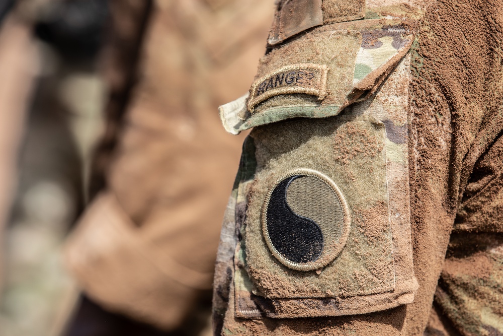 CJTF-HOA members participate in French Desert Commando Course